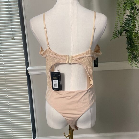 AFRM | Cora Lace Bodysuit in Shifting Sand - Picture 2 of 7